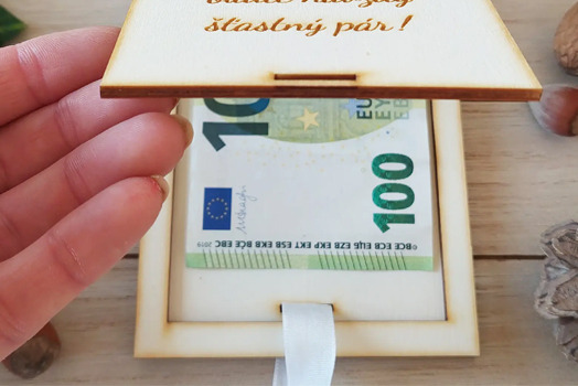 Wooden envelopes for money – an original gift for every occasion